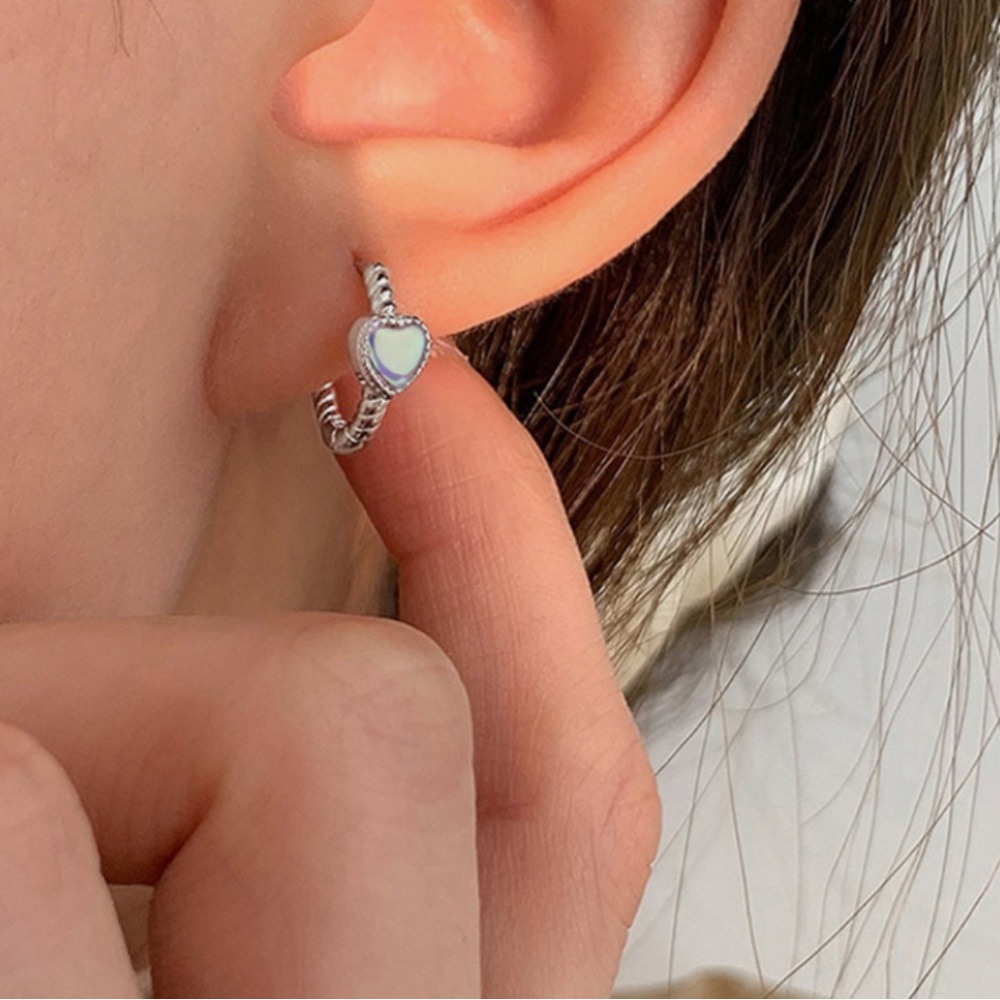S925 Sterling Silver Colour Changing Moonstone Heart Hoop Earrings. New. - Picture 5 of 8